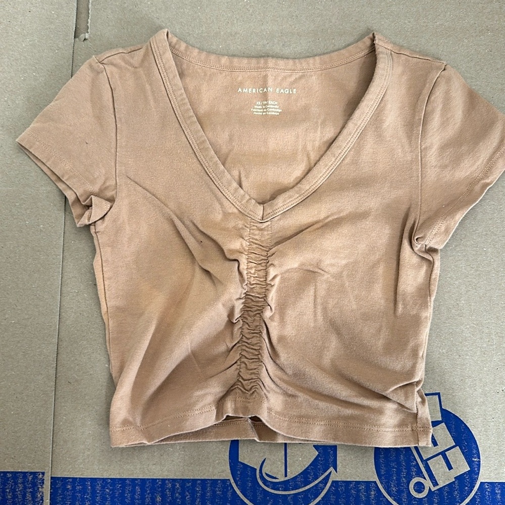 American Eagle crop top